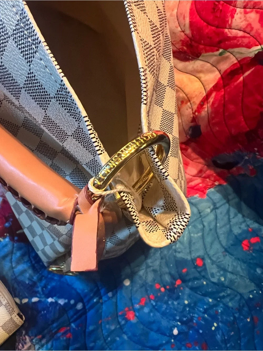 Checkered crème and grey bag with pouch